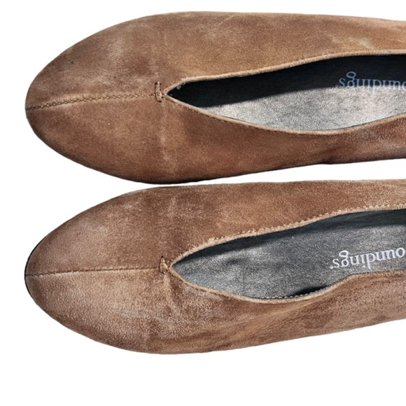 Soft Surroundings Fabrizia Beige Suede Slip On Wedge Heels Size 9 - Picture 14 of 15